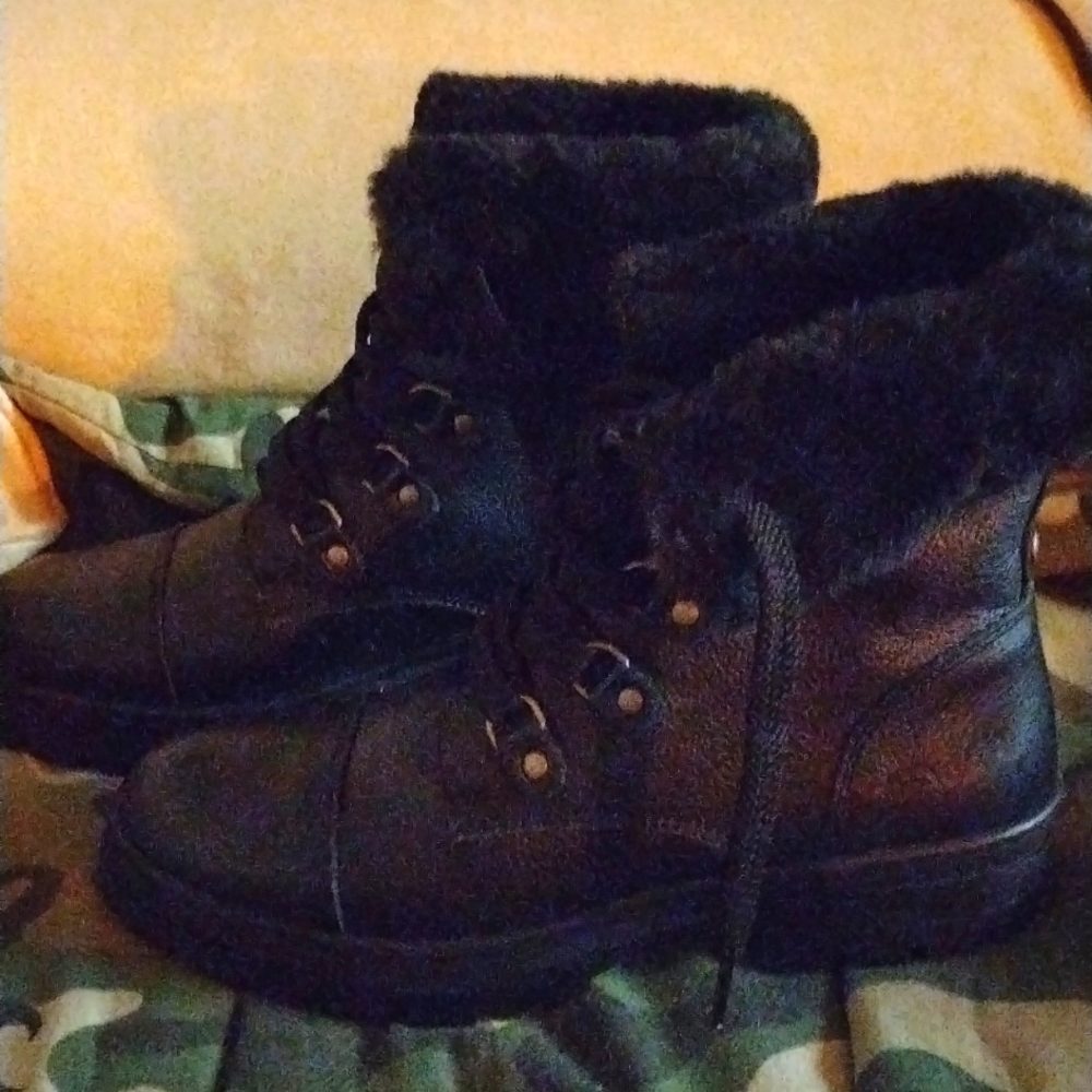 Pajar Canada woman's new size 9boots Black